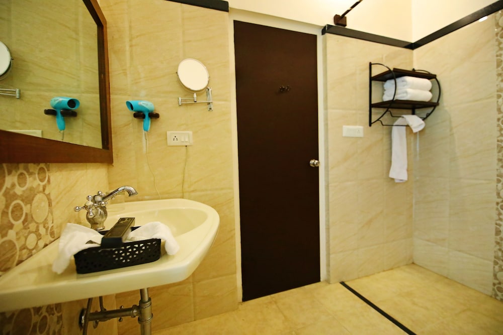 The Pugmark  A Wildlife Resort