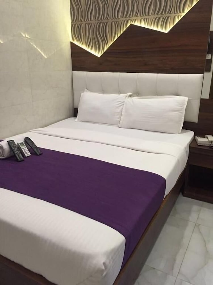 Hotel Palace Residency