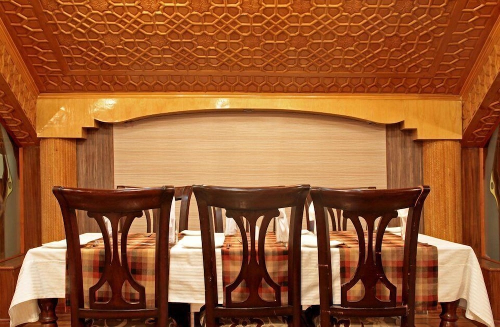 Hotel The Residency