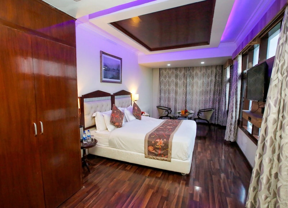 Hotel The Residency