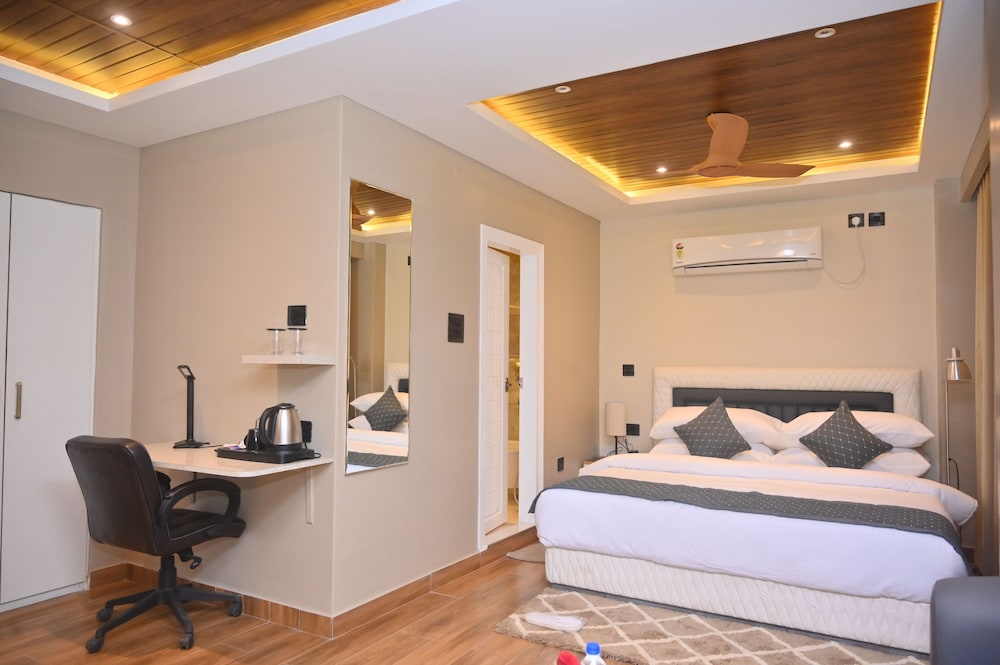 Hotel Essence Grandeur