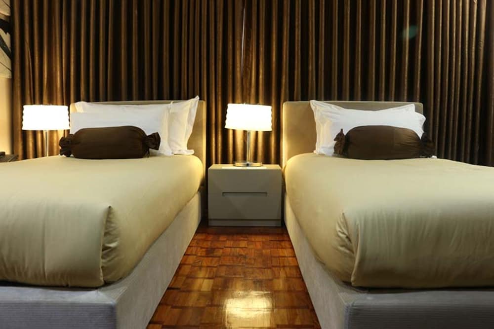 Prince Plaza II Condotel