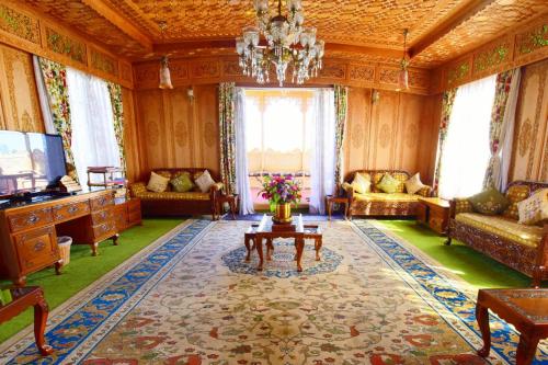 King Paradise Houseboats