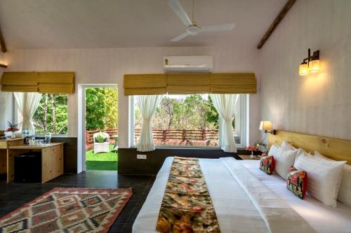 The Riverwood Forest Retreat-Pench