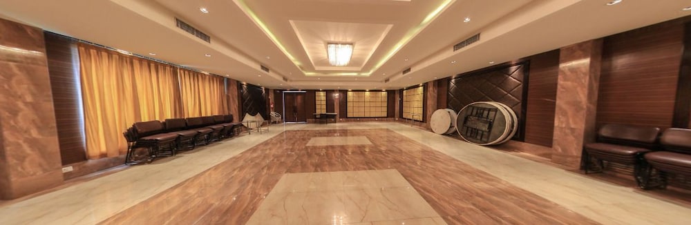 The Chanakya BNR Hotel