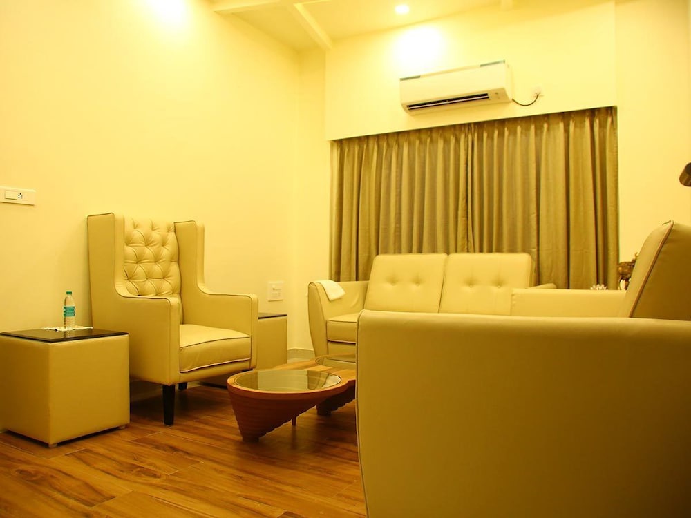 Hotel Gavishree Residency