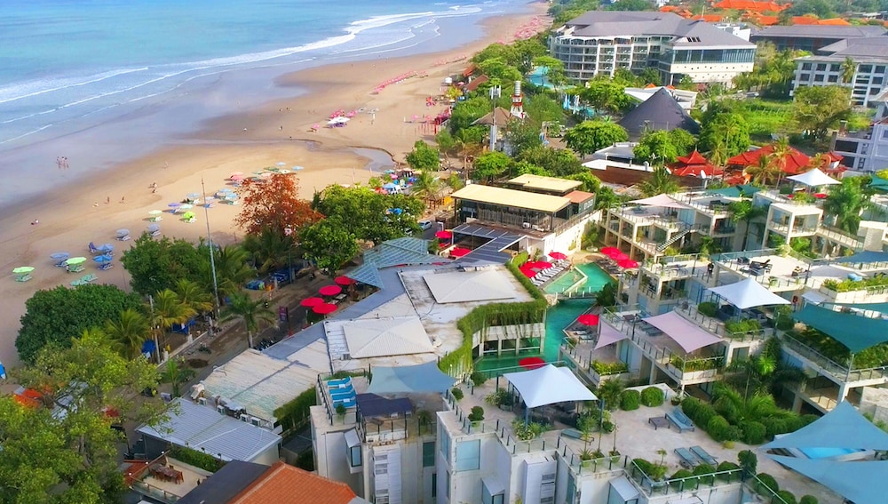 FuramaXclusive Ocean Beach Seminyak Bali