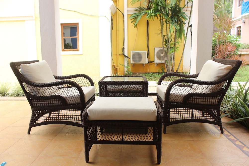 OYO 9622 Home 1BHK Colva Poolside Luxury