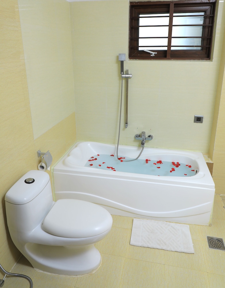 Jal Mahal Resort and Spa