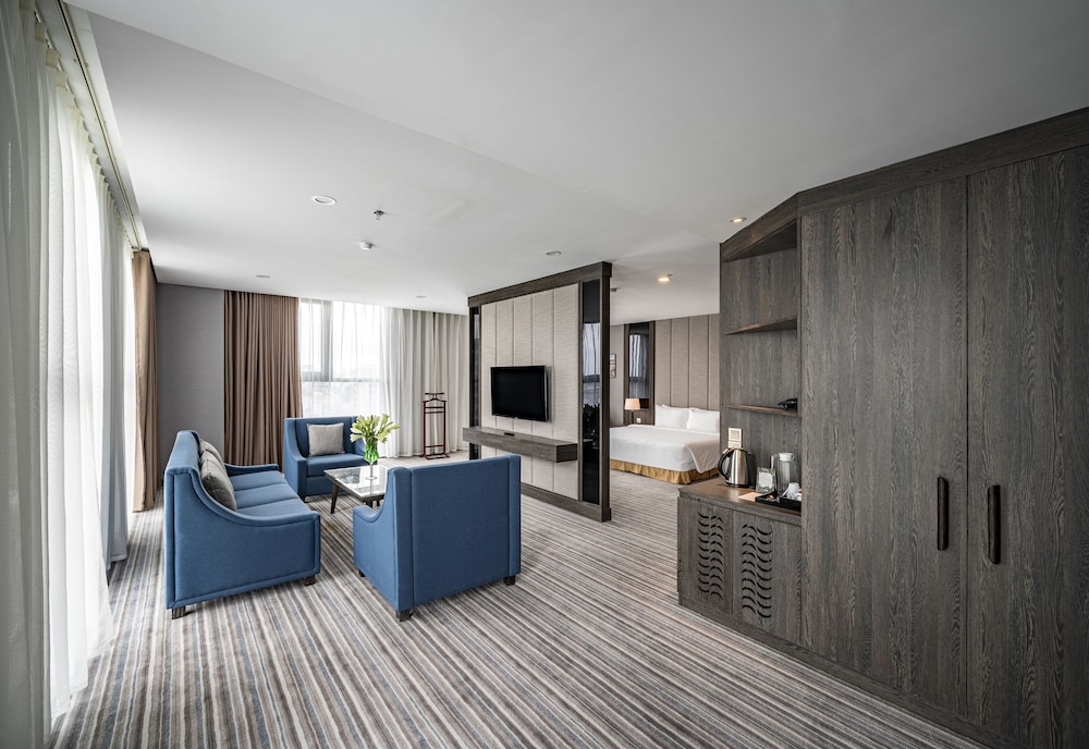Muong Thanh Luxury Saigon Hotel