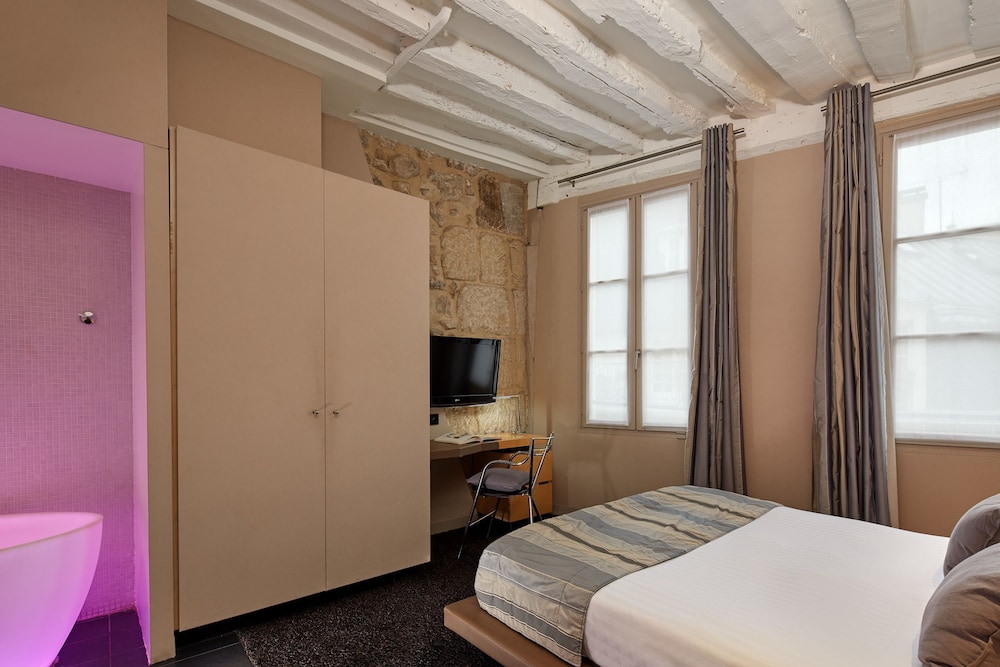 Hotel De Notre Dame Maître Albert
