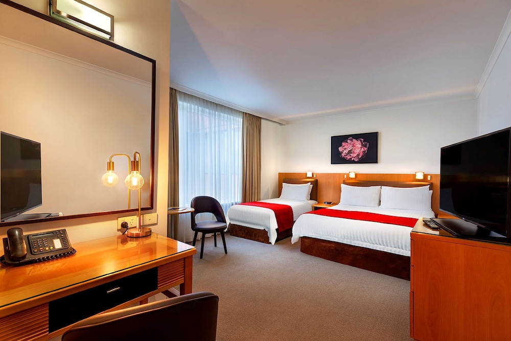 Best Western Plus Travel Inn Hotel