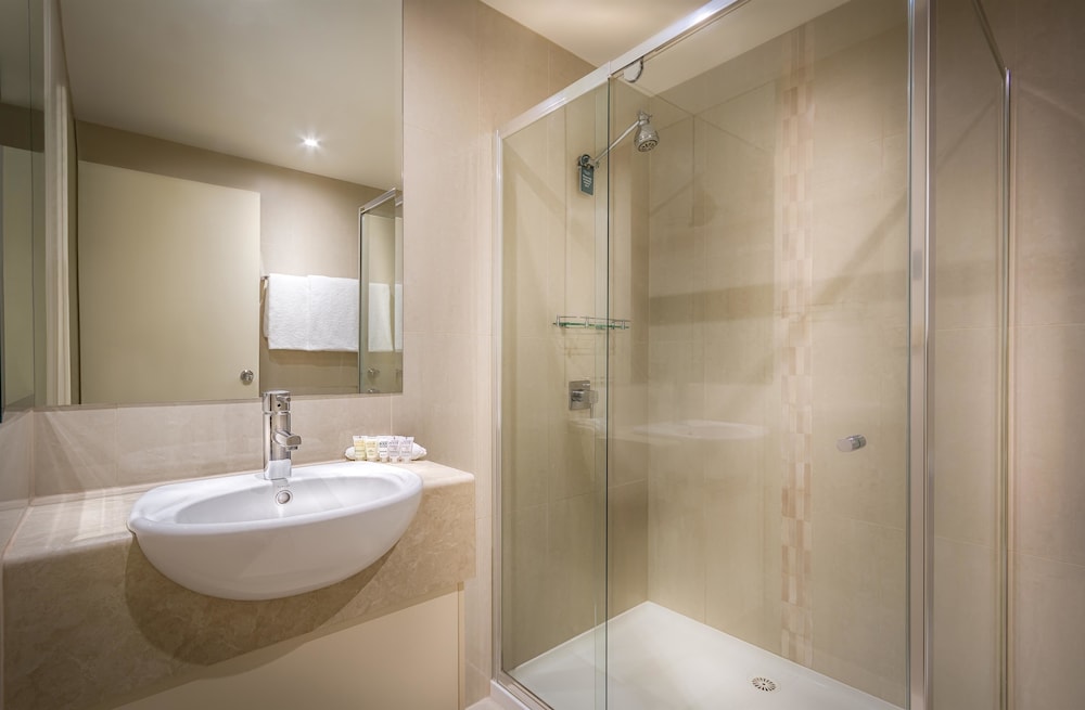 Best Western Plus Travel Inn Hotel