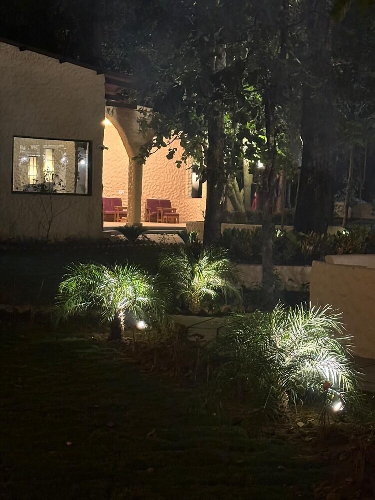 Citrus Prime Kanha Resort and Villas