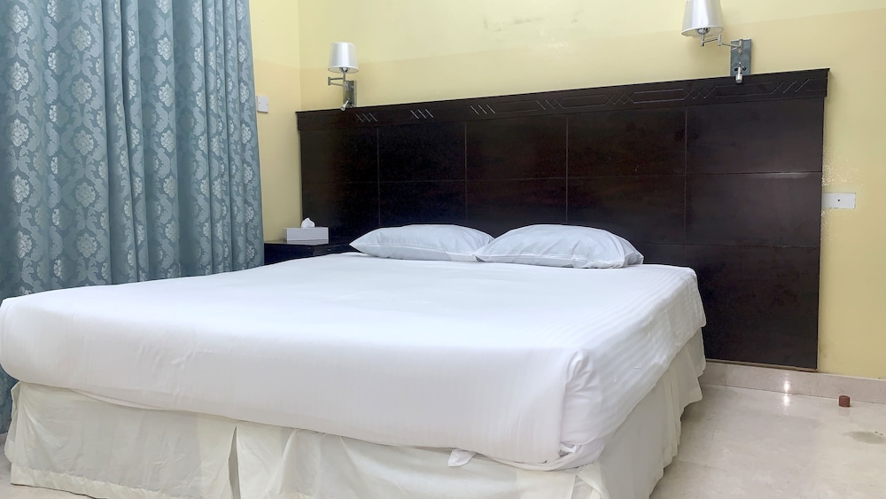 Super OYO 152 Manam 1 Hotel Apartment