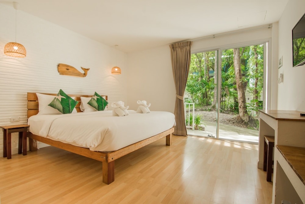 Whalecome Aonang Resort