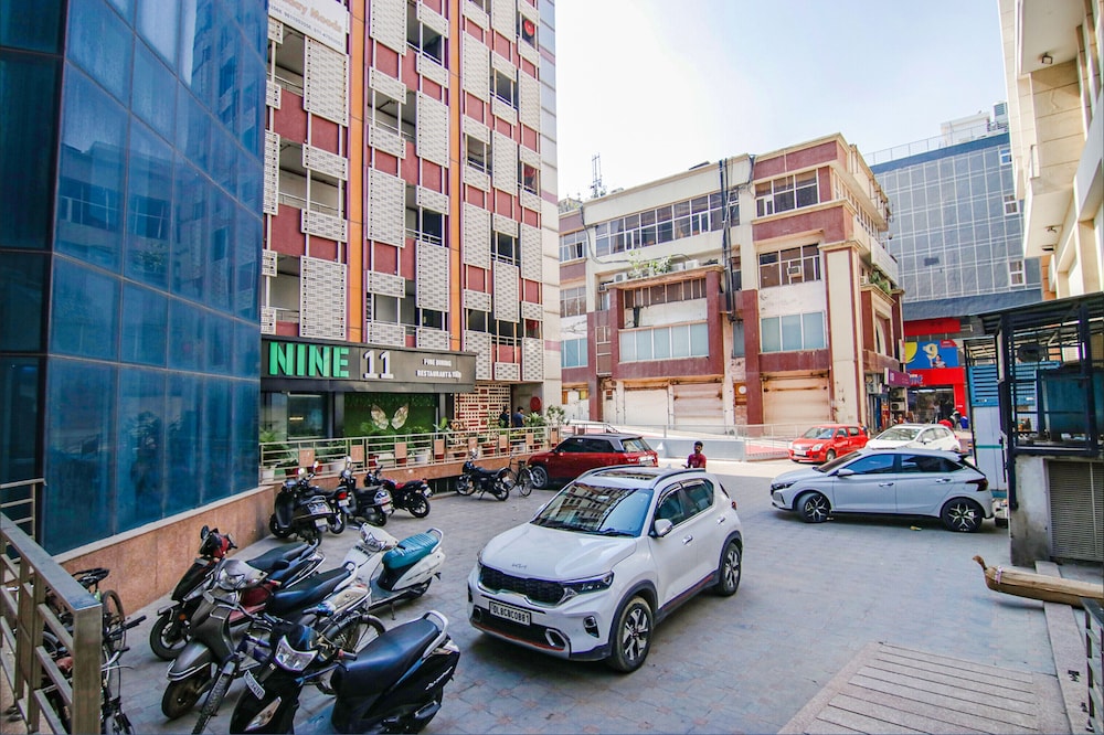 Fabhotel Moro Rohini Sector 11