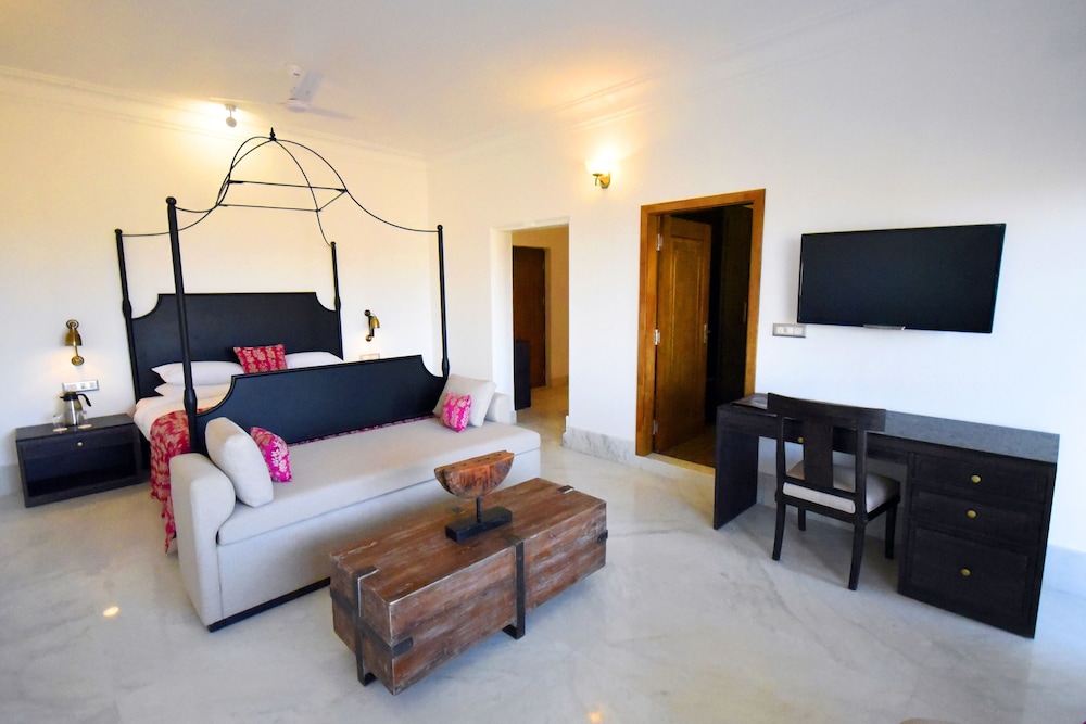 Fateh Safari Suites by Fateh Collection