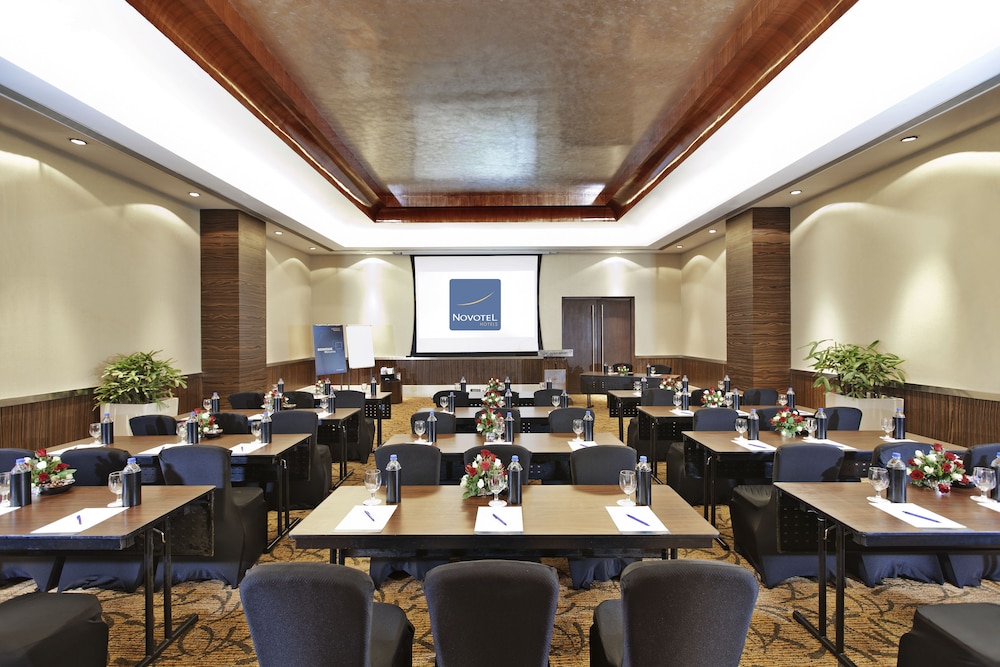 Novotel Mumbai Juhu Beach Hotel