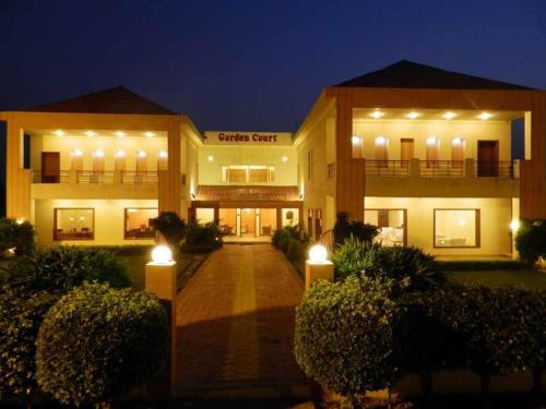 Hotel Garden Court