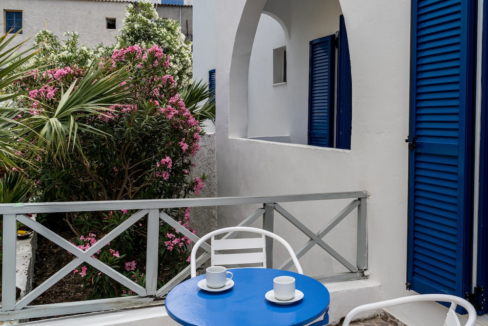 Ikaros Hotel