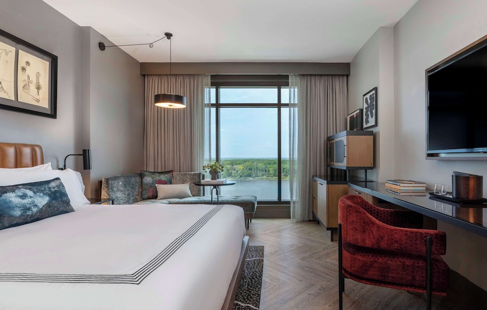 Thompson Savannah, by Hyatt