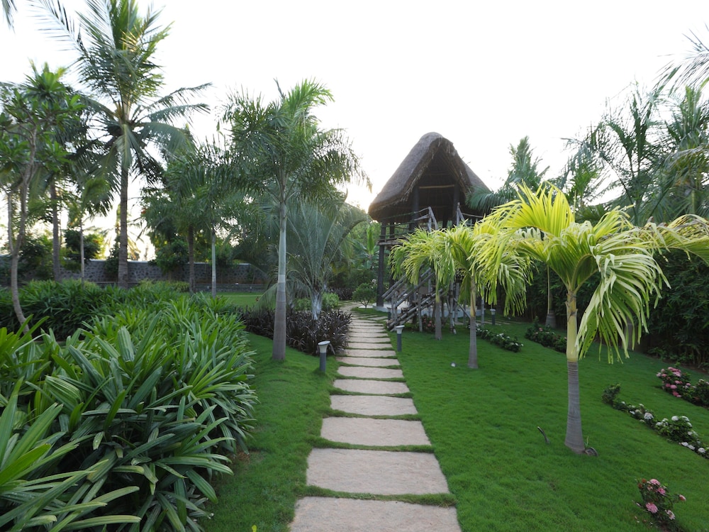 Coco Retreat Farm ECR