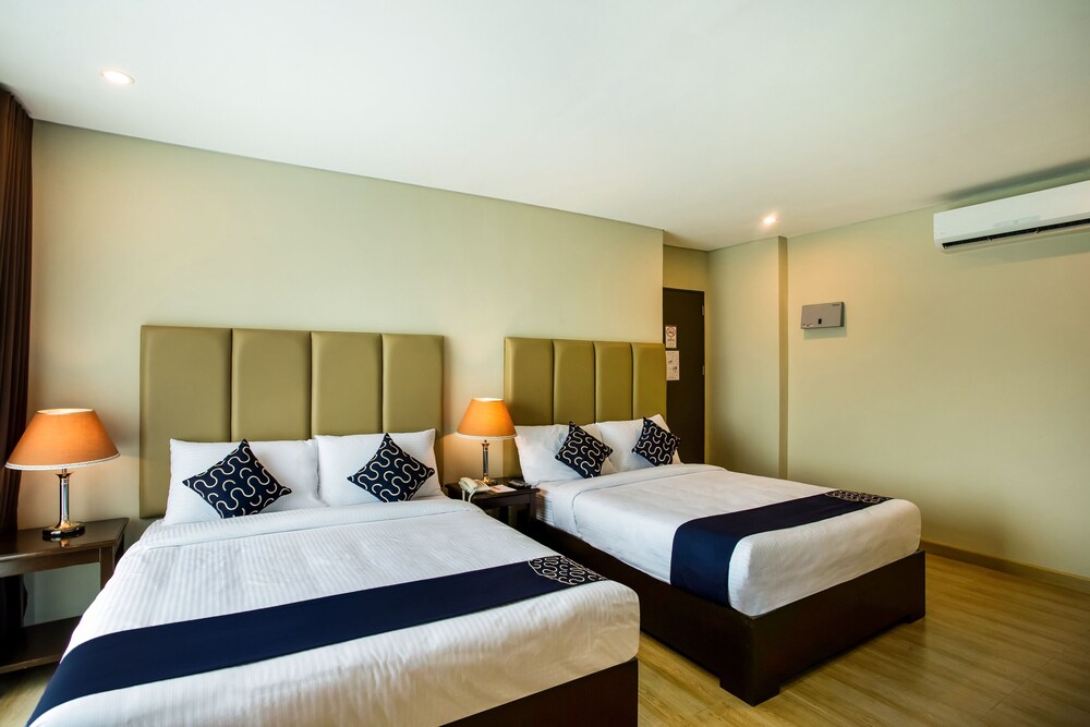 Capital O 461 Asrodel Hotel