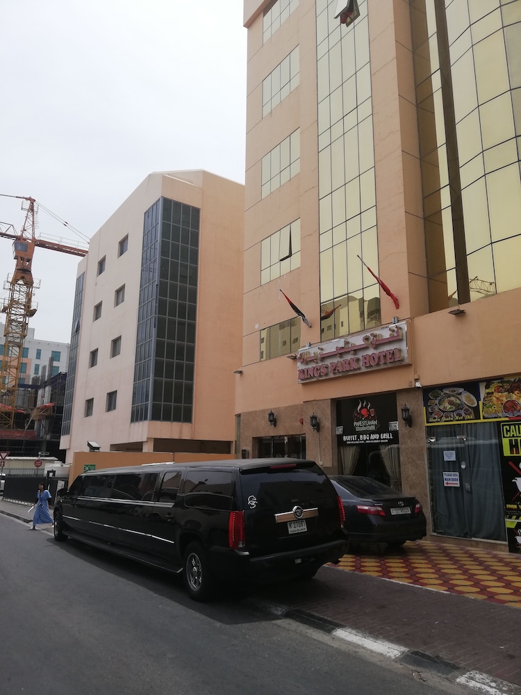 Kings Park Hotel