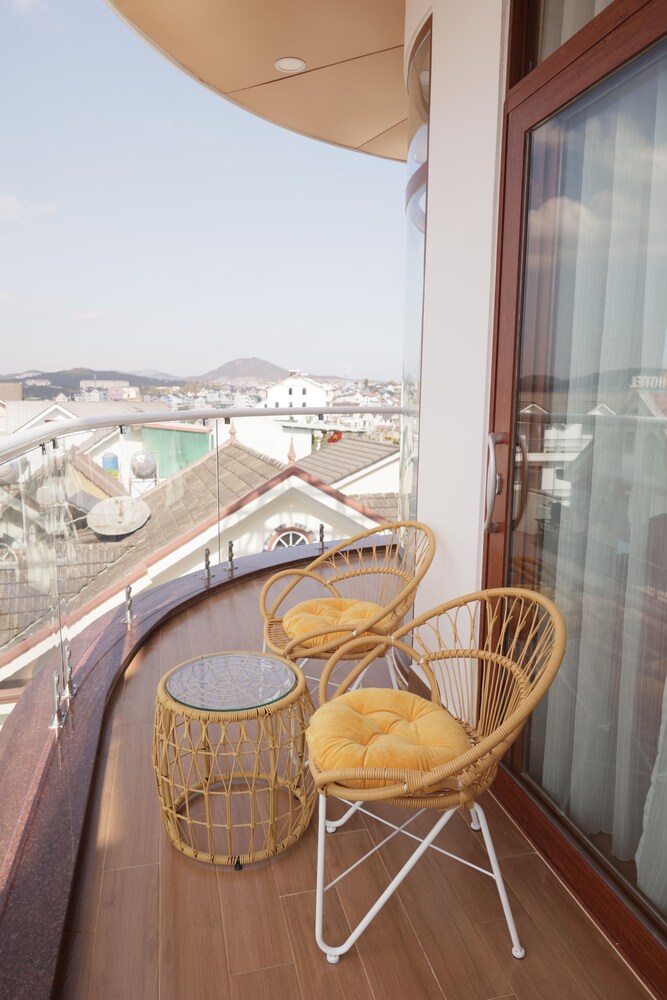 Cat Tuong Hotel