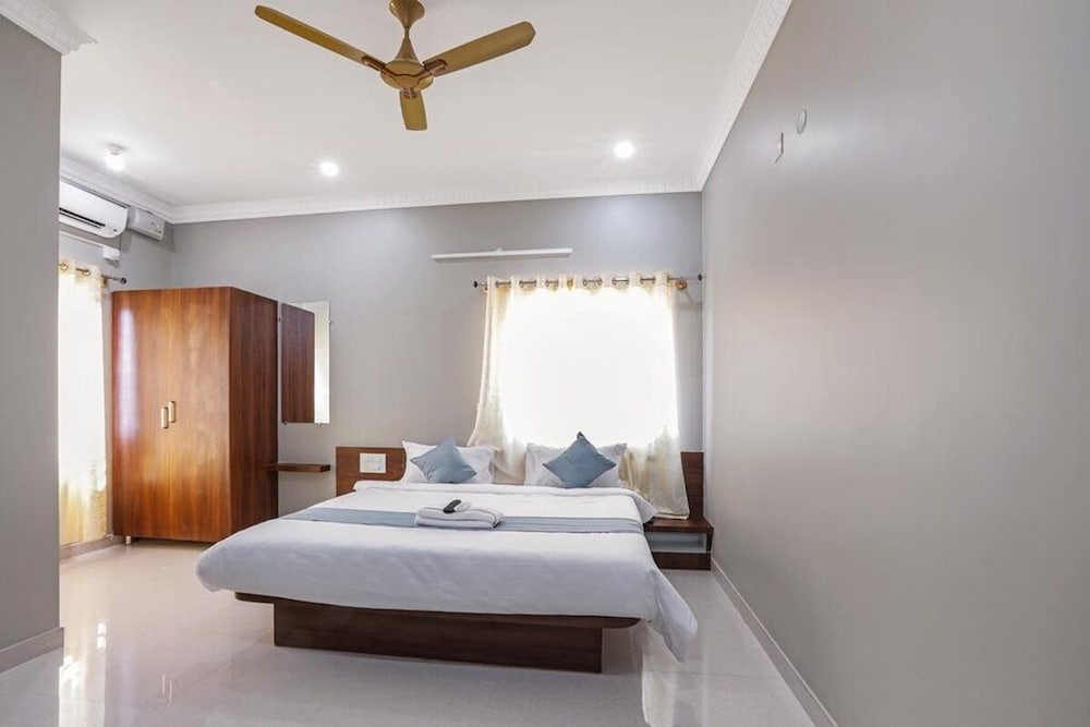 Gateway Suites