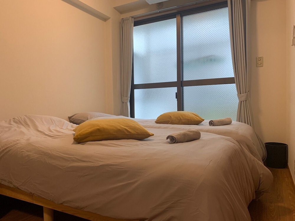 Compact 2DK apt in west Shinjuku