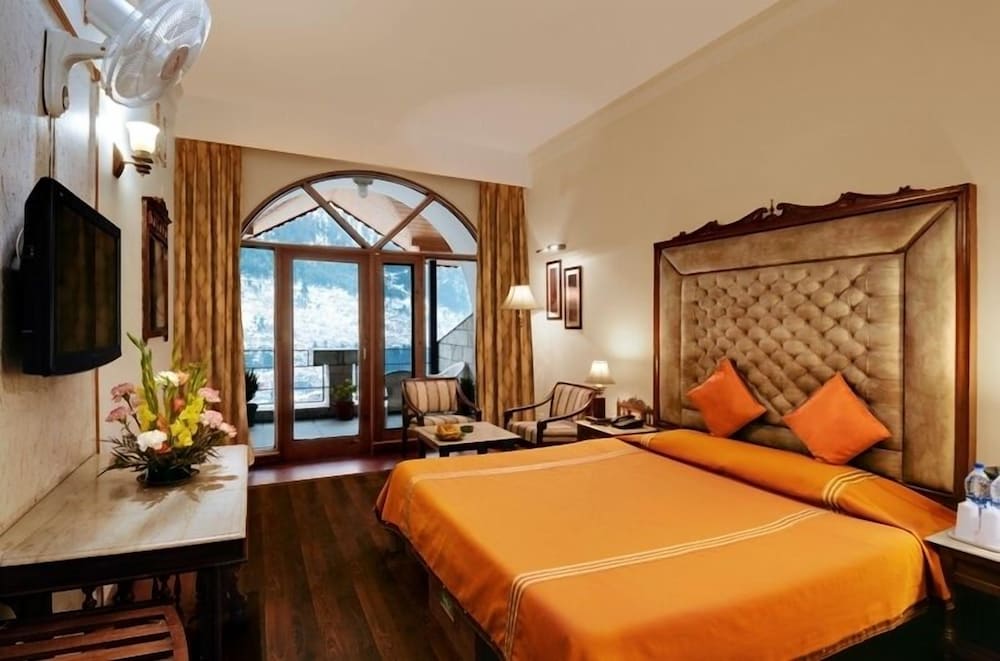 Shingar Regency - Centrally Heated Comfort with Private Balcony at a Prime Location