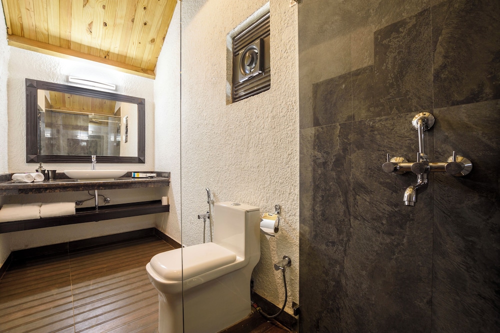 White Wood Resort by Stone Wood Hotel