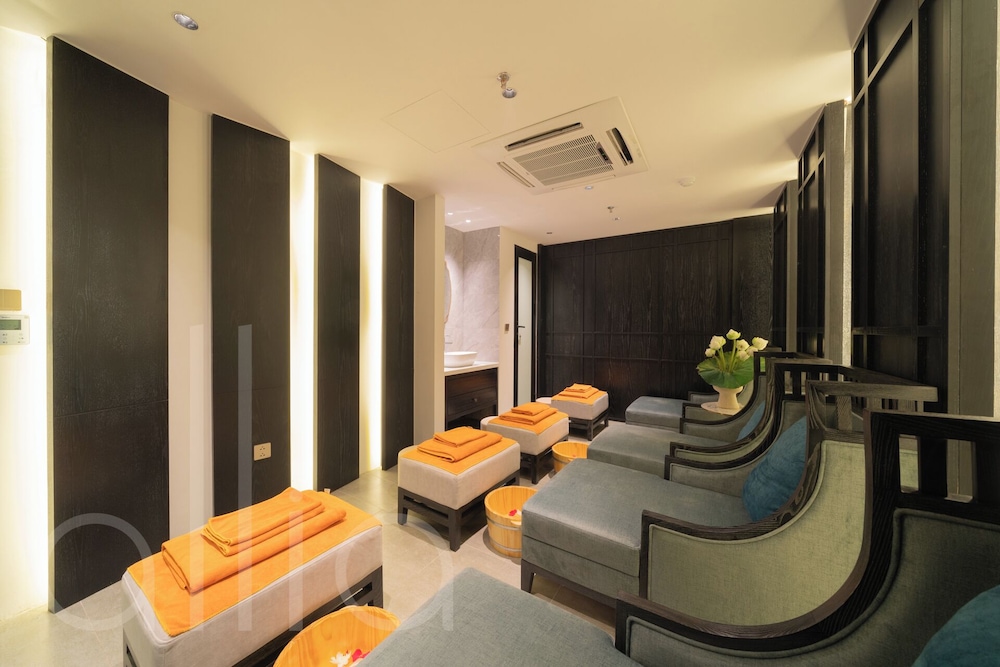 Luxe Paradise Premium Hotel