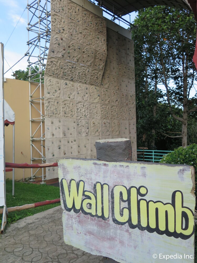 DLeonor Inland Resort & Adventure Park