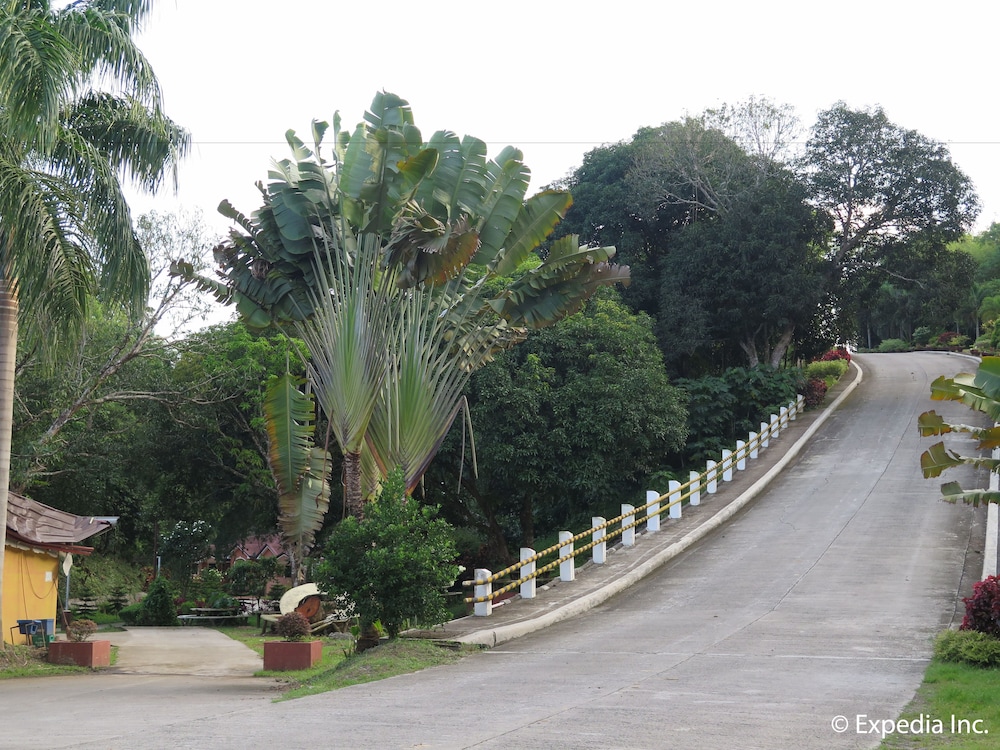 DLeonor Inland Resort & Adventure Park