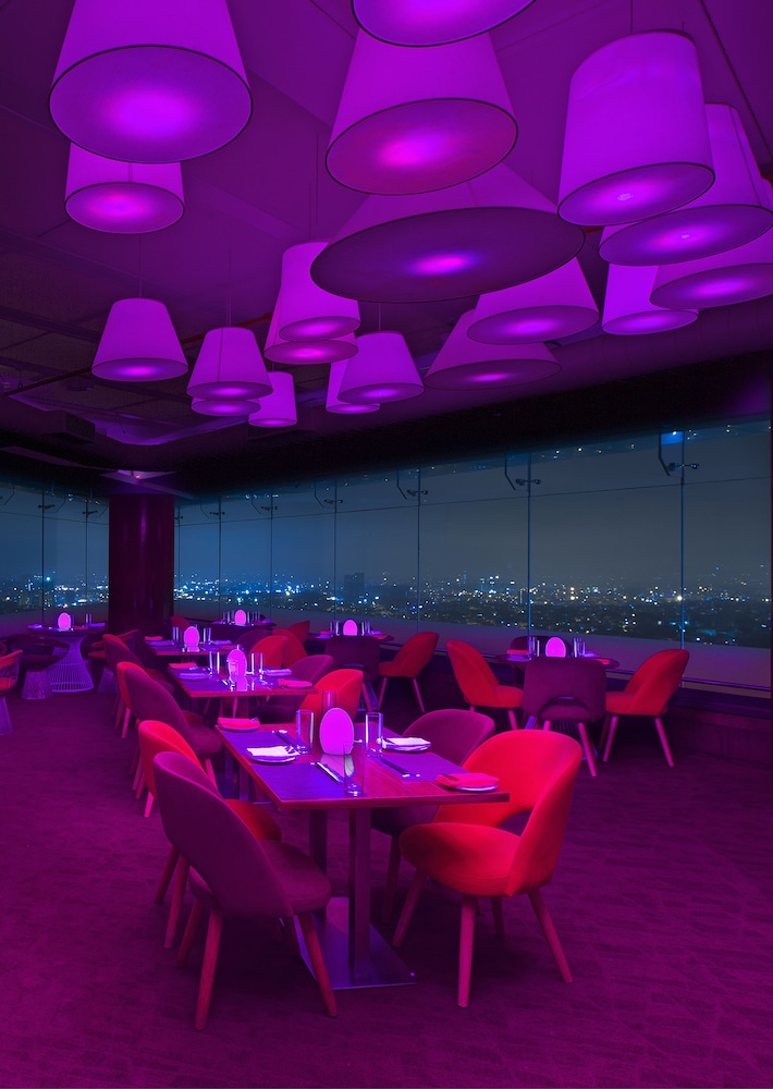 Sheraton Grand Bangalore Hotel at Brigade Gateway
