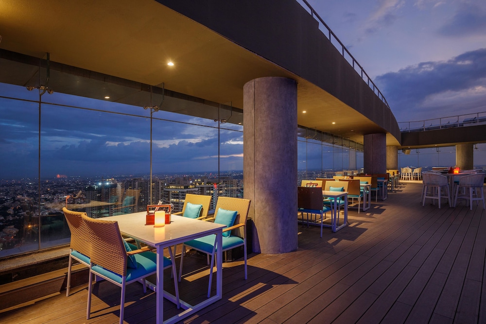 Sheraton Grand Bangalore Hotel at Brigade Gateway