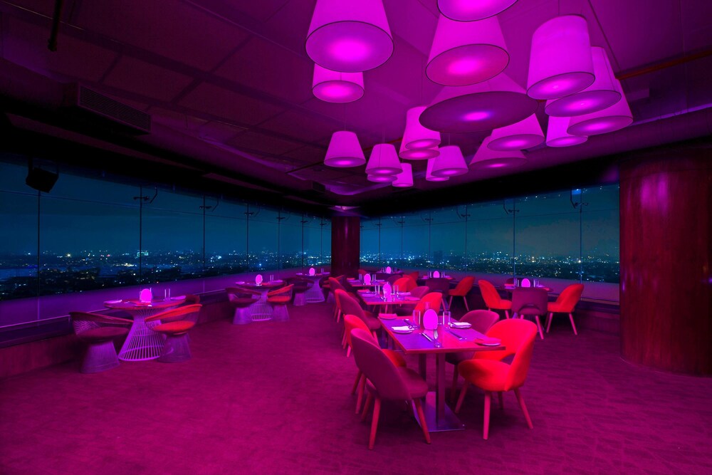 Sheraton Grand Bangalore Hotel at Brigade Gateway