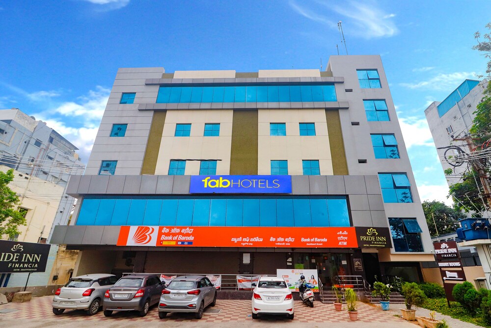 FabHotel Pride Inn Financia