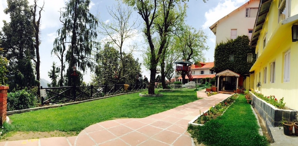 Alps Resort Dalhousie