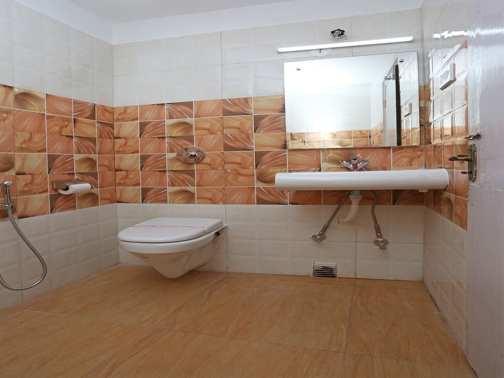 Hotel Heera International