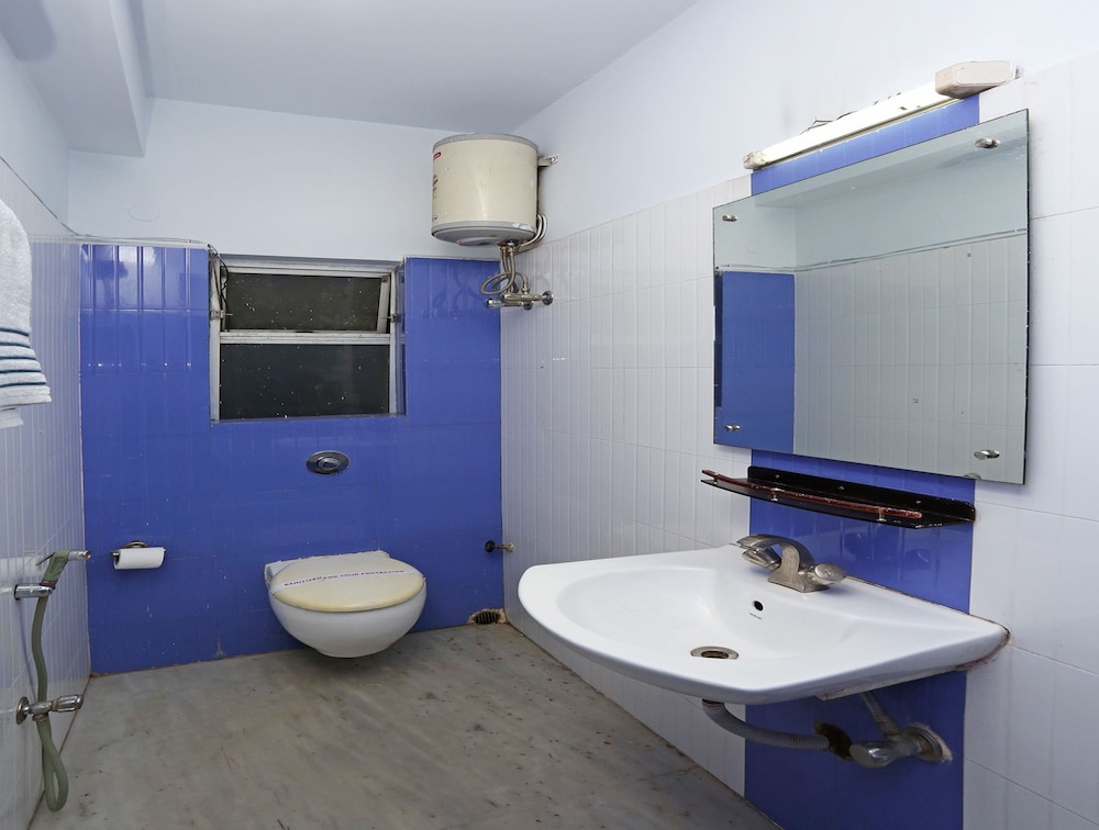 Hotel Heera International