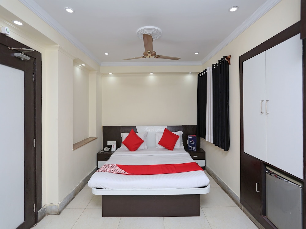 Hotel Heera International