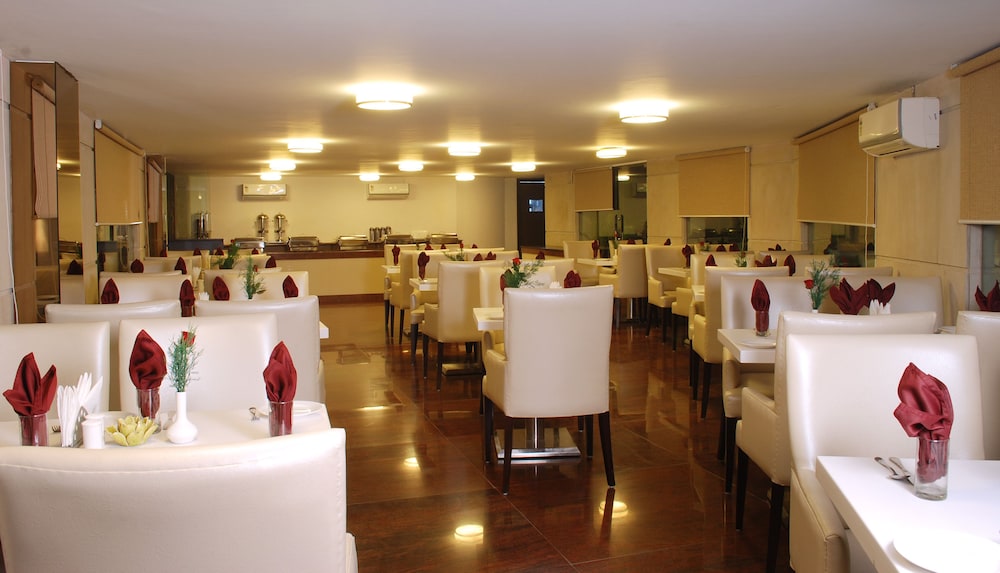 Hotel Africa Avenue Greater Kailash-1