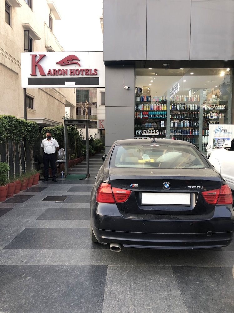 Karon Hotel - Lajpat Nagar