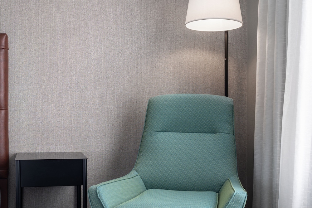 Four Points by Sheraton Hotel & Suites San Francisco Airport