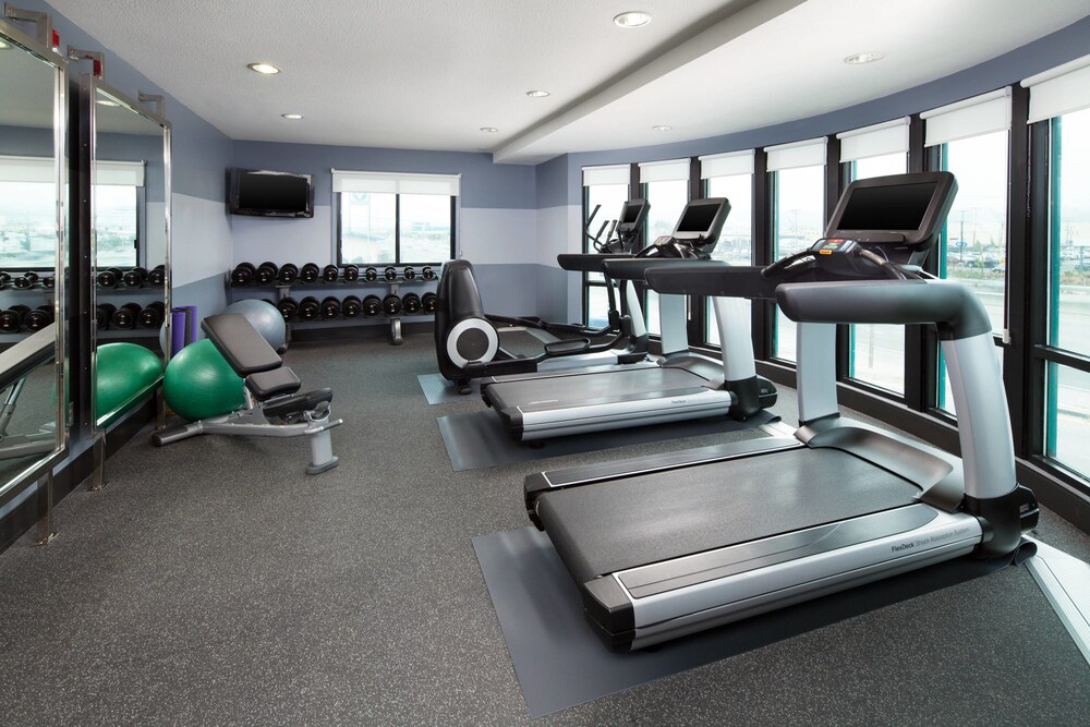 Four Points by Sheraton Hotel & Suites San Francisco Airport