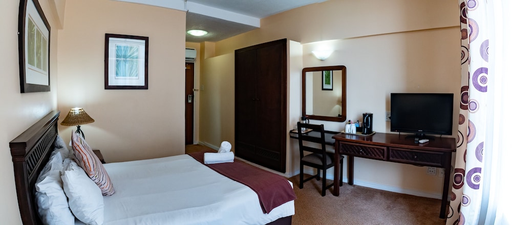 Gooderson Tropicana Hotel